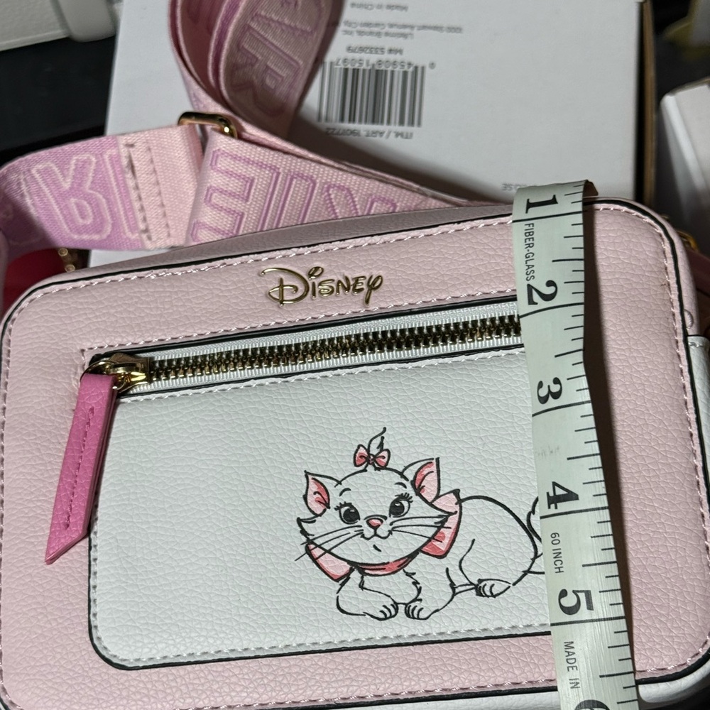 NWT Disney Aristocats Marie Pink and White Camera Crossbody Bag - Picture 9 of 9